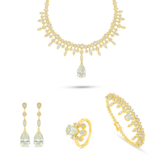 Sterling Silver 925 SET Golden Plated Embedded With Diamond Zircon And White Zircon