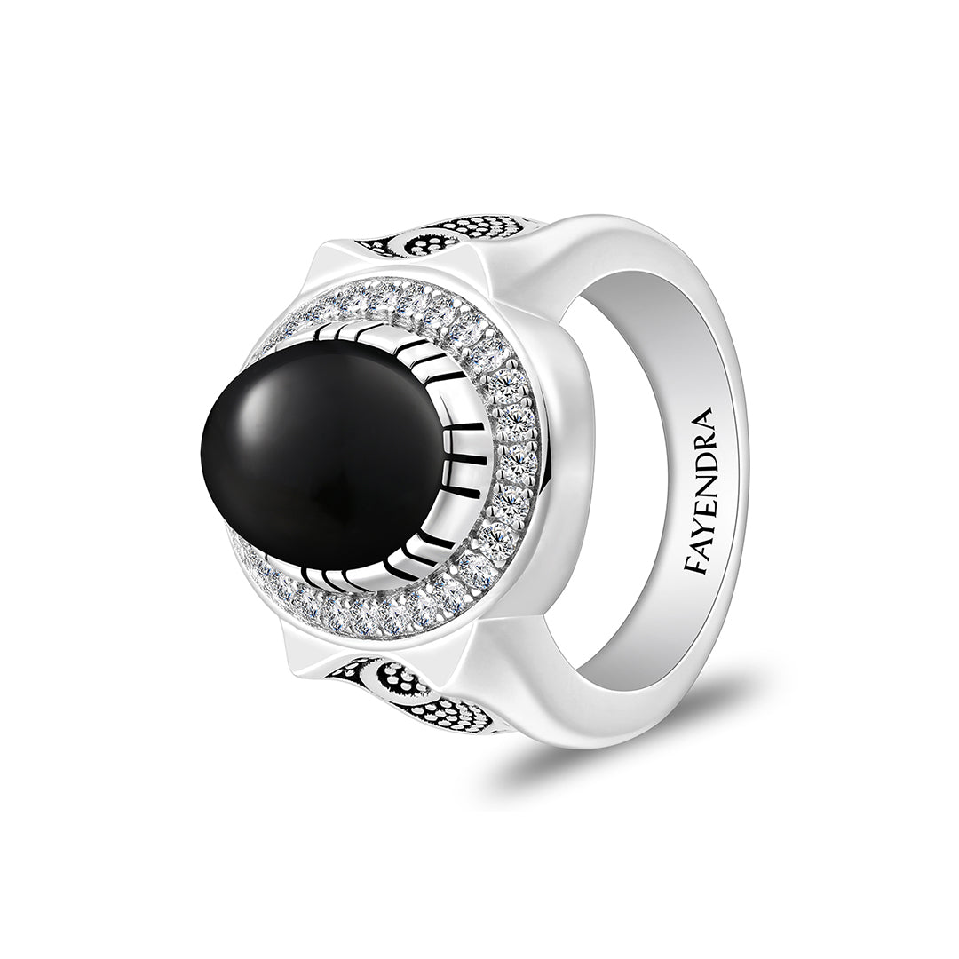 خاتم رجالي من الفضة الخالصة عيار 925 مطلي روديوم و اسود مرصع احجار عقيق اسود طبيعي كابشون و فص ابيض