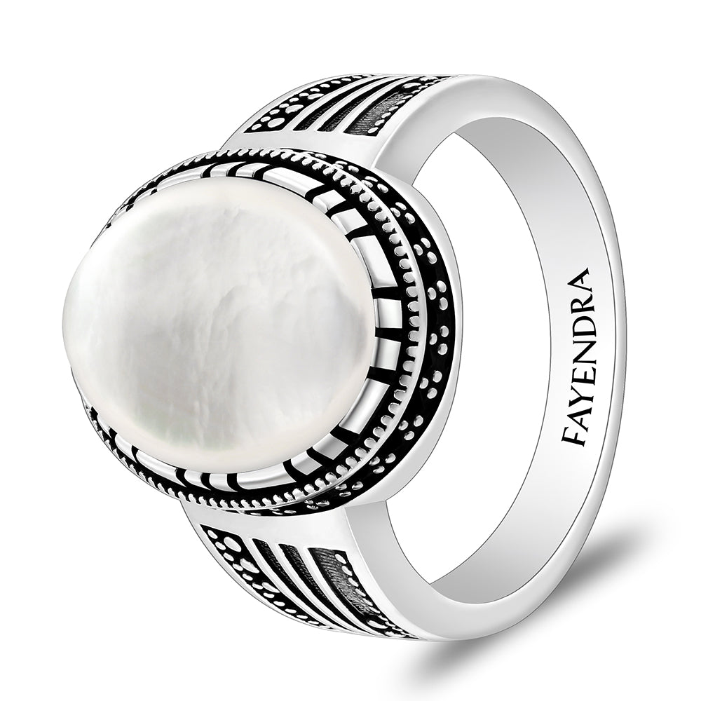 خاتم رجالي من الفضة الخالصة عيار 925 مطلي روديوم و اسود مرصع احجار صدف ابيض كابشون