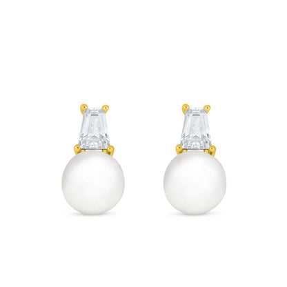 اقراط من الفضة الخالصة عيار 925 مطلية ذهبي مرصعة لولو ابيض طبيعي و فص ابيض