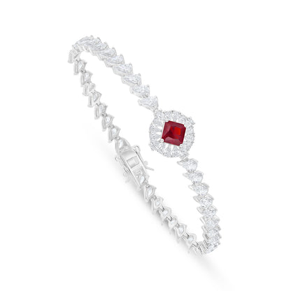 طقم من الفضة الخالصة عيار 925 مطلي روديوم و احجار ياقوت كروندوم و فص ابيض 