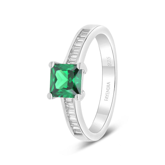 Sterling Silver 925 Ring Rhodium Plated Embedded With Emerald Zircon