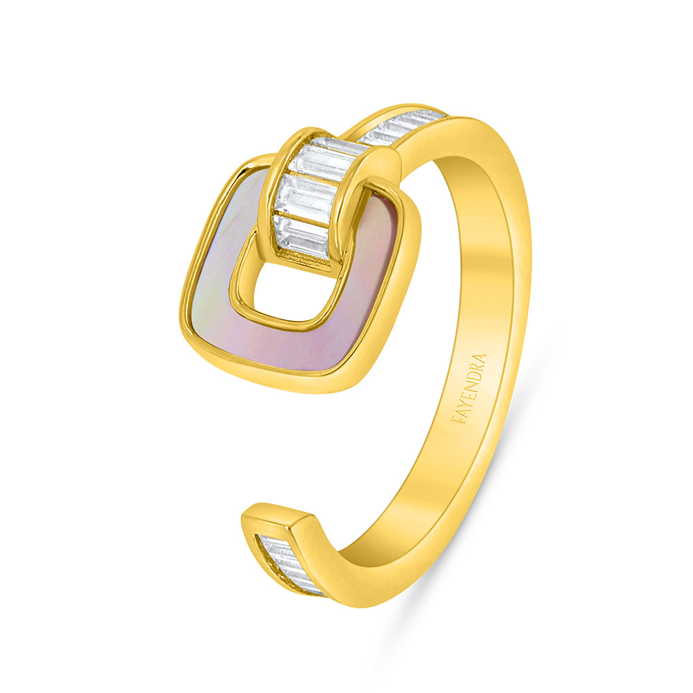 خاتم من الفضة الخالصة عيار 925 مطلي ذهبي مرصع صدف وردي و فص ابيض