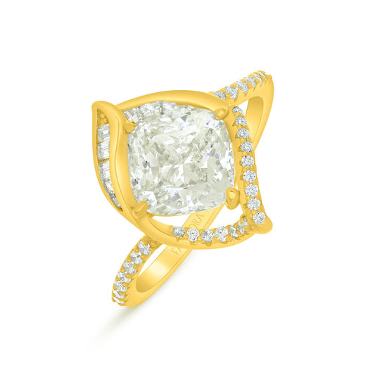 Sterling Silver 925 Ring Golden Plated Embedded With Diamond Zircon And White Zircon