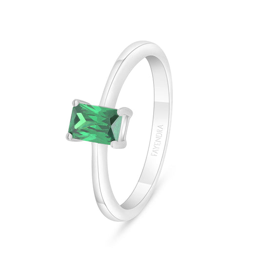 Sterling Silver 925 Ring Rhodium Plated Embedded With Emerald Zircon