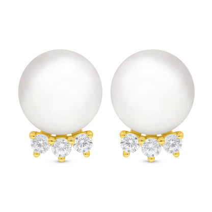 اقراط من الفضة الخالصة عيار 925 مطلية ذهبي مرصعة لولو ابيض طبيعي و فص ابيض