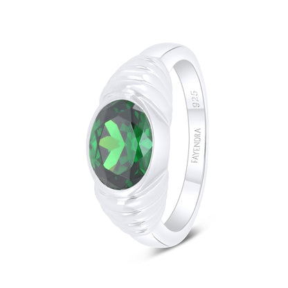 Sterling Silver 925 Ring Rhodium Plated Embedded With Emerald Zircon