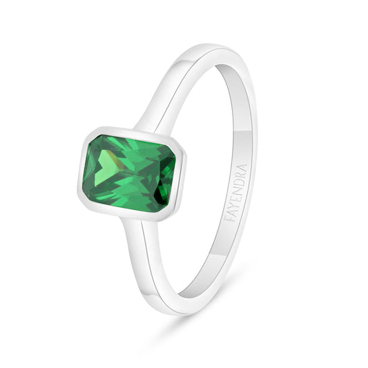 Sterling Silver 925 Ring Rhodium Plated Embedded With Emerald Zircon