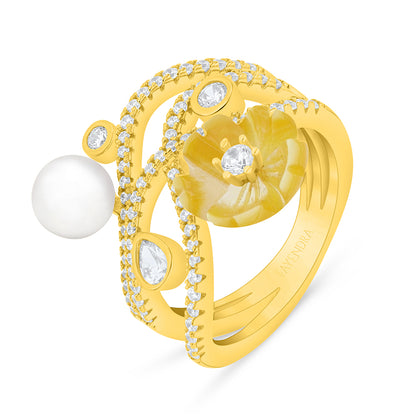 Sterling Silver 925 Ring Golden Plated Embedded With Natural White Pearl And Yellow Shell And White Zircon